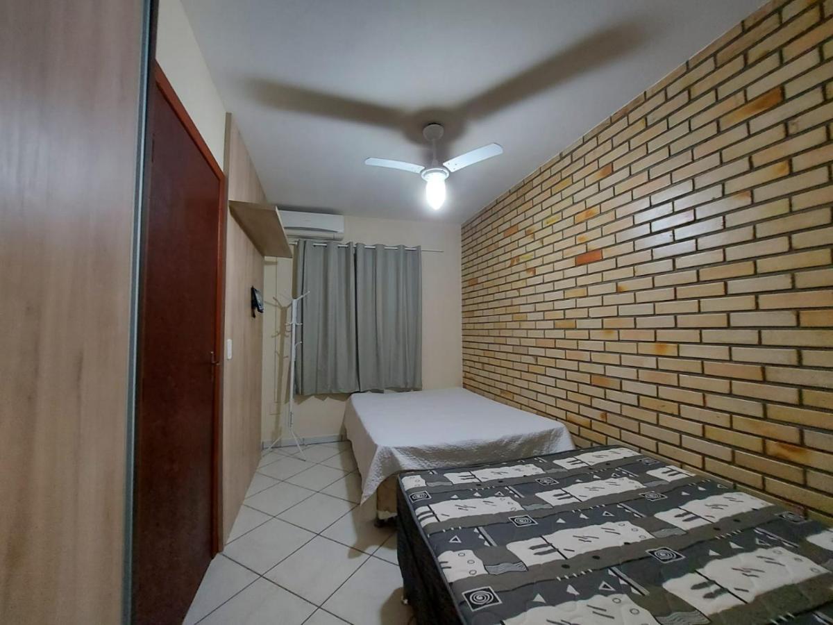 Apartamento 12 - Bombinhas - 200 Metros Da Praia Extérieur photo